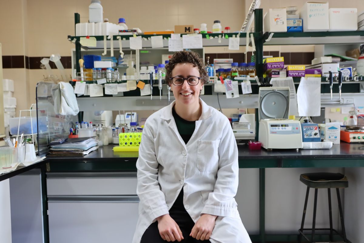 Carla Ijurko, responsable del trabajo e investigadora del Departamento de Bioqu�mica y Biolog�a Molecular de la Universidad de Salamanca. FOTO: USAL.